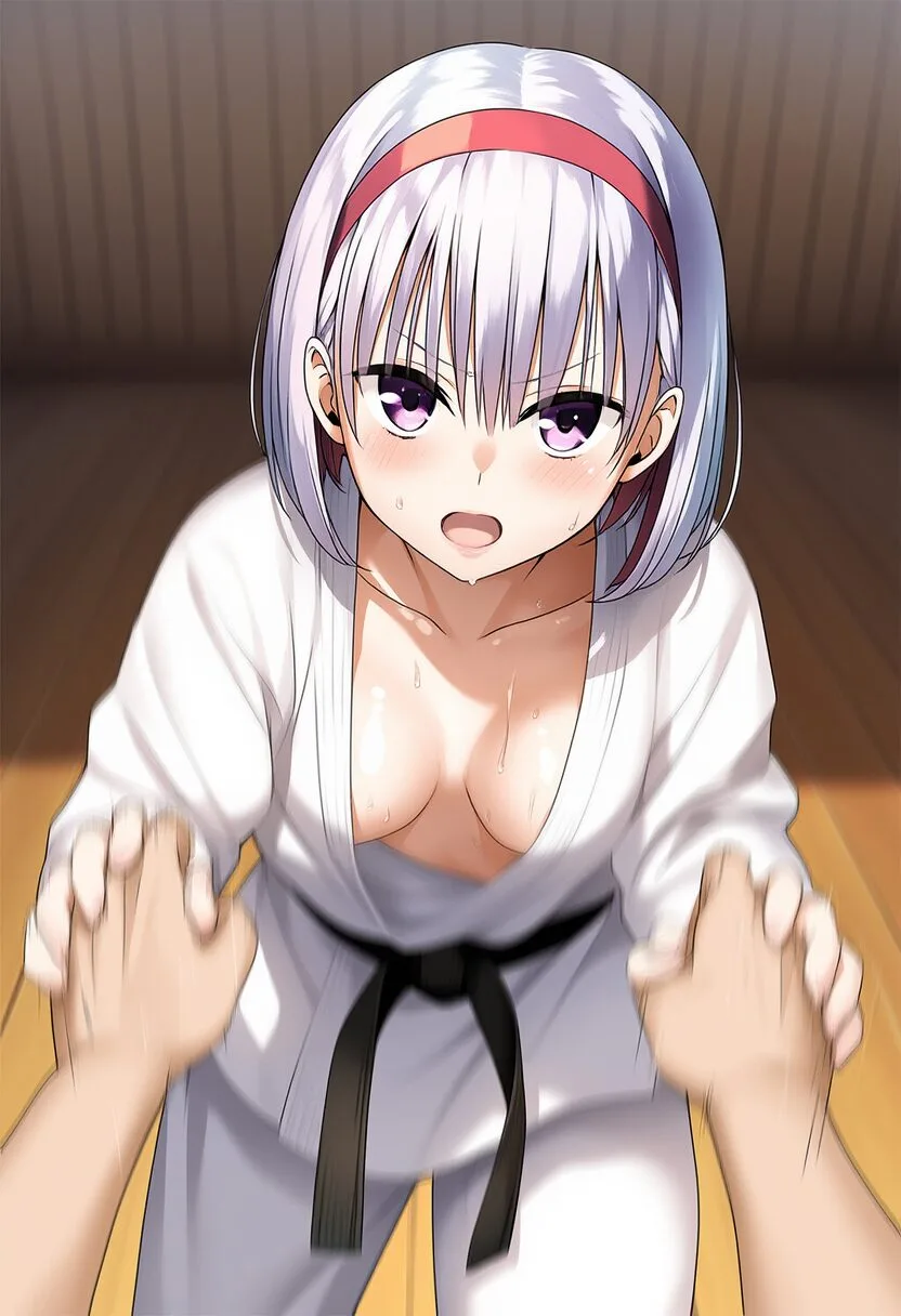 柔道中に胸ちらする銀髪ショートの女の子